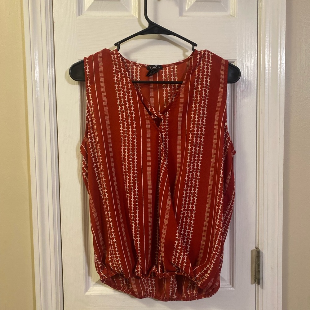 tank/blouse v-neck
